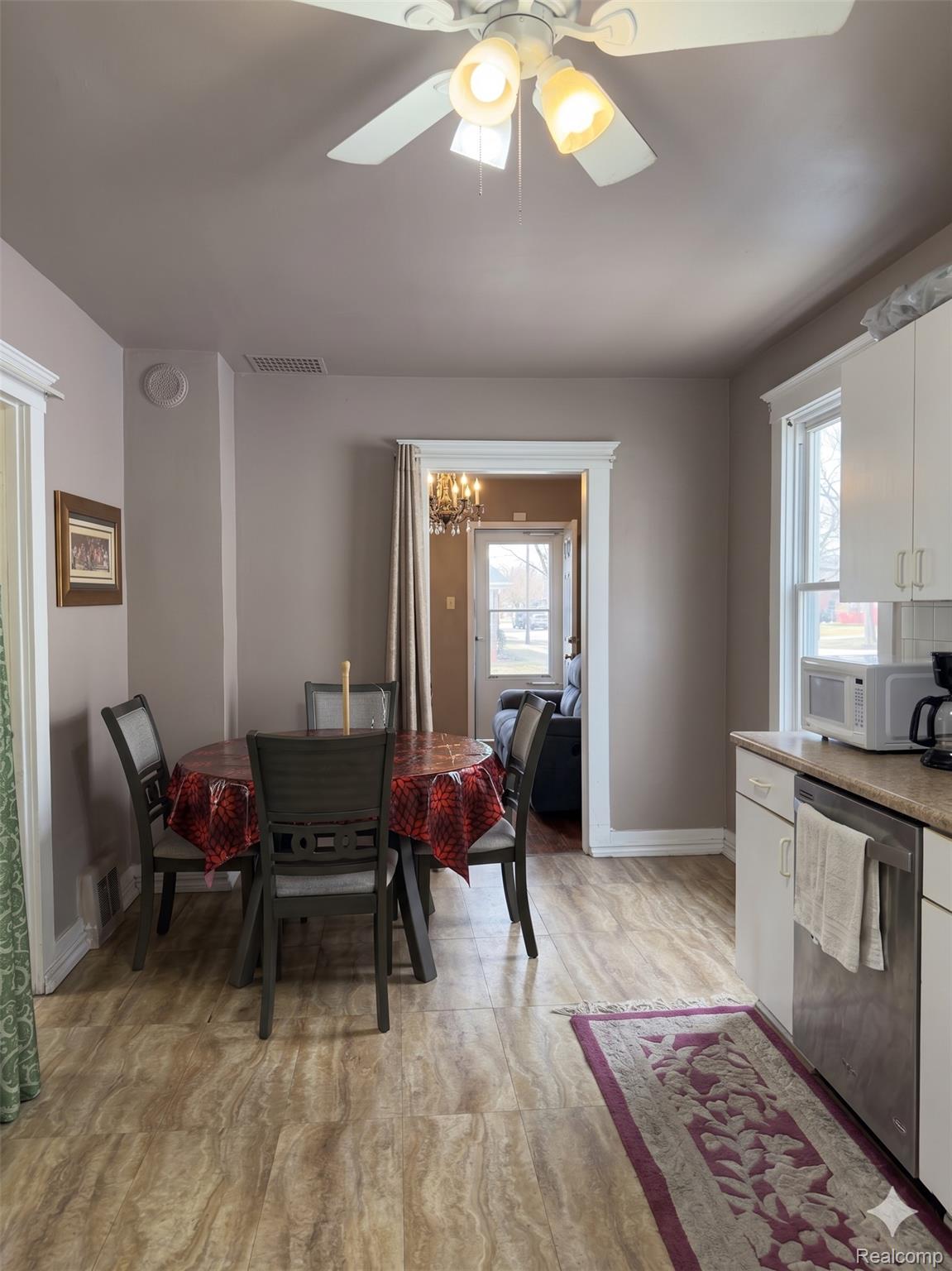 2620 Botsford Street