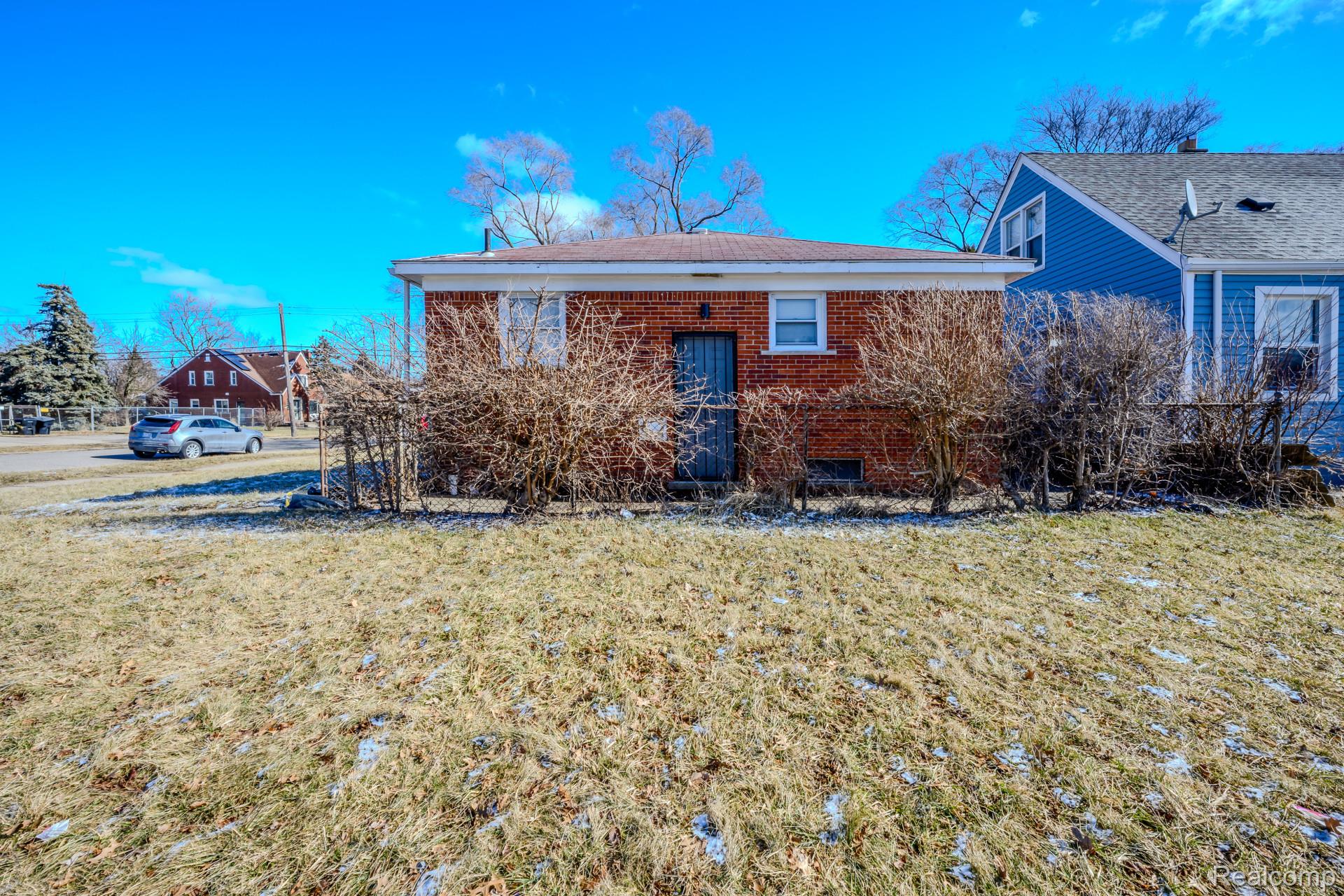 11700 Engleside Street