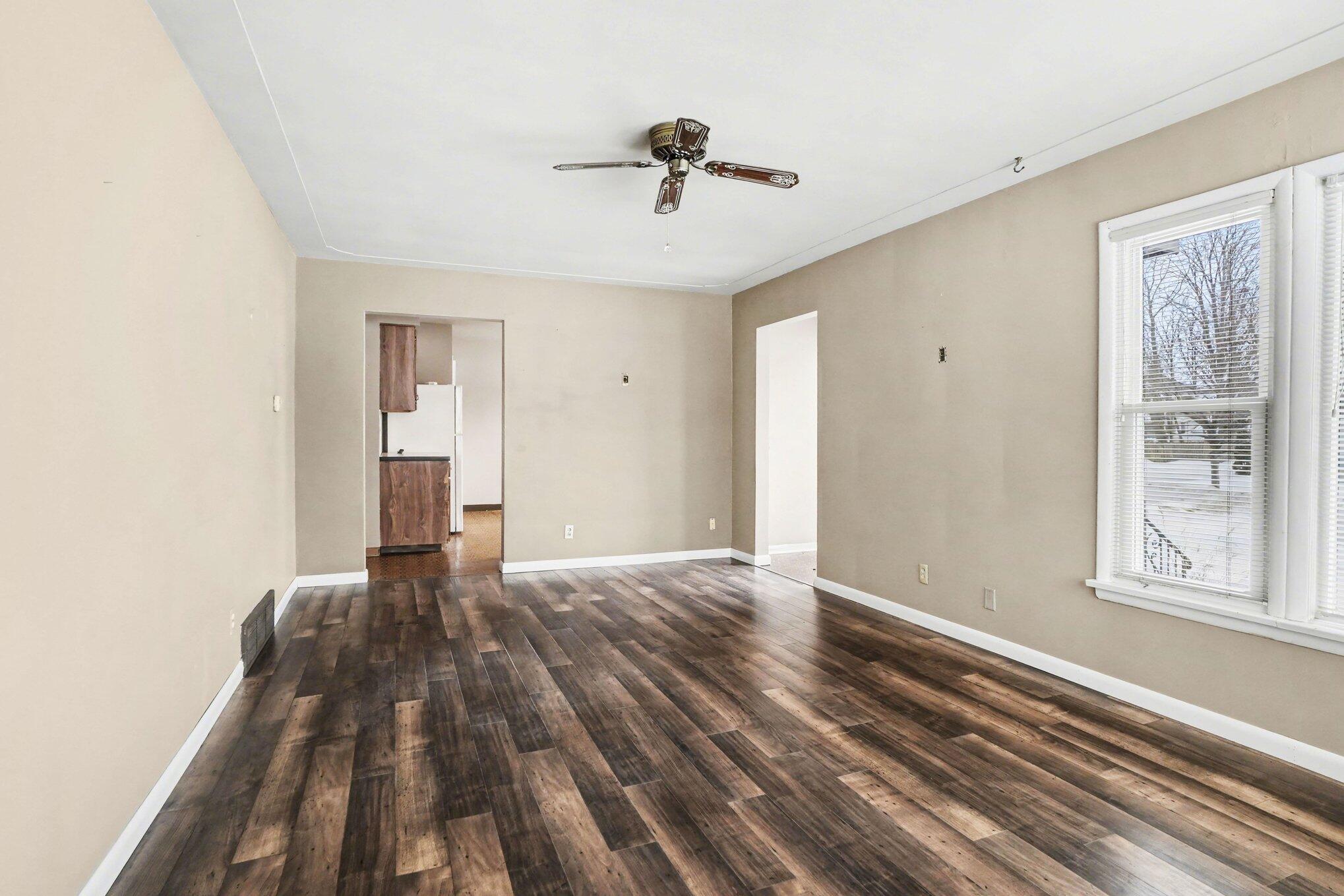 21 S Despelder Street