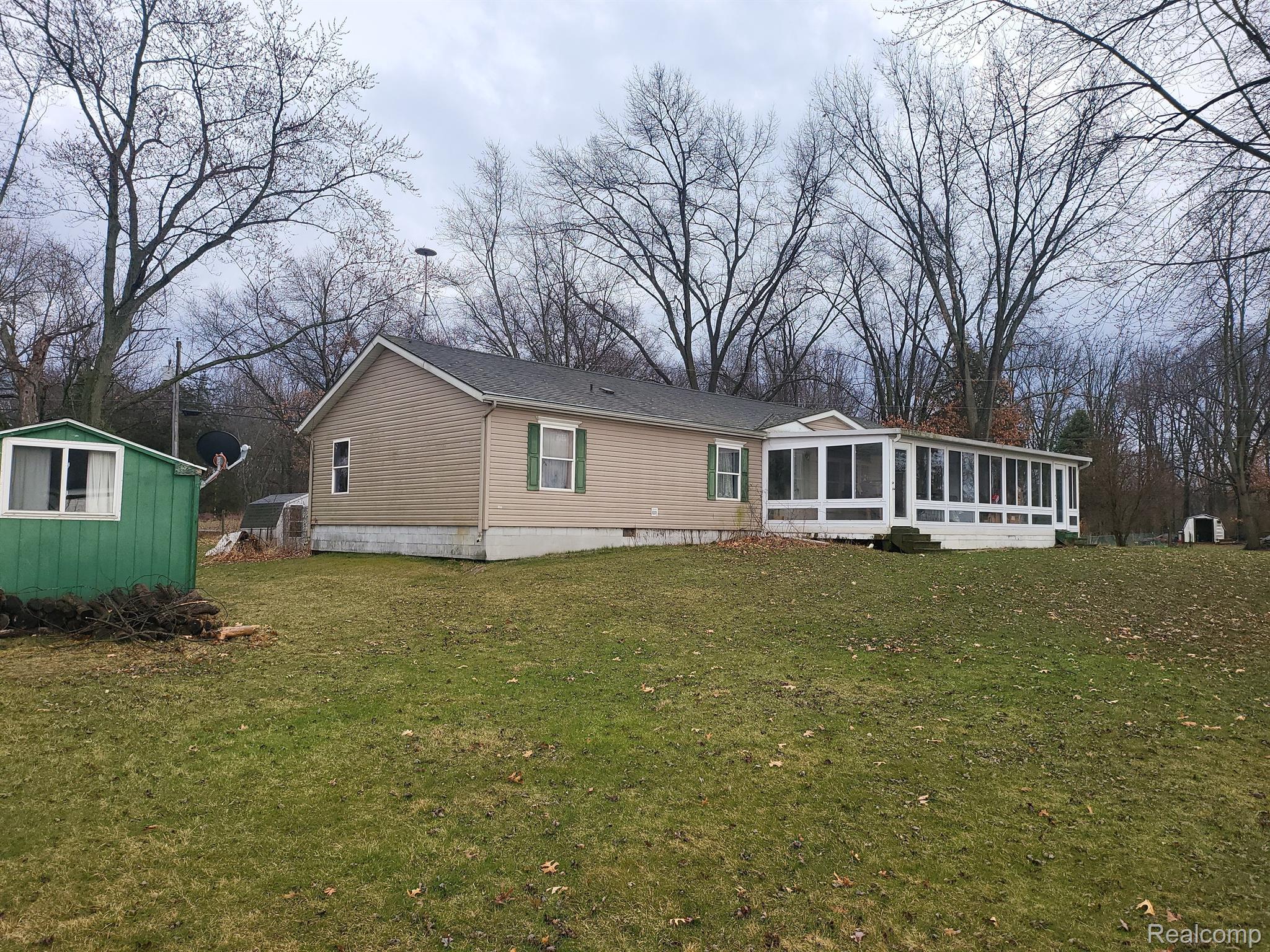 8283 SUNSET Drive