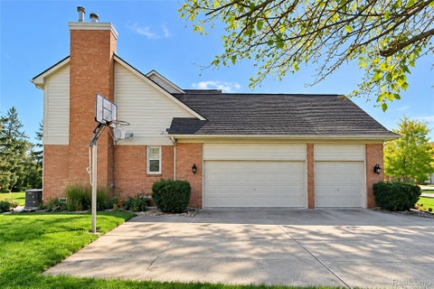 Tiny photo for 45498 Muirfield Drive, Canton Charter Township, MI 48188 (MLS # 20261085184)