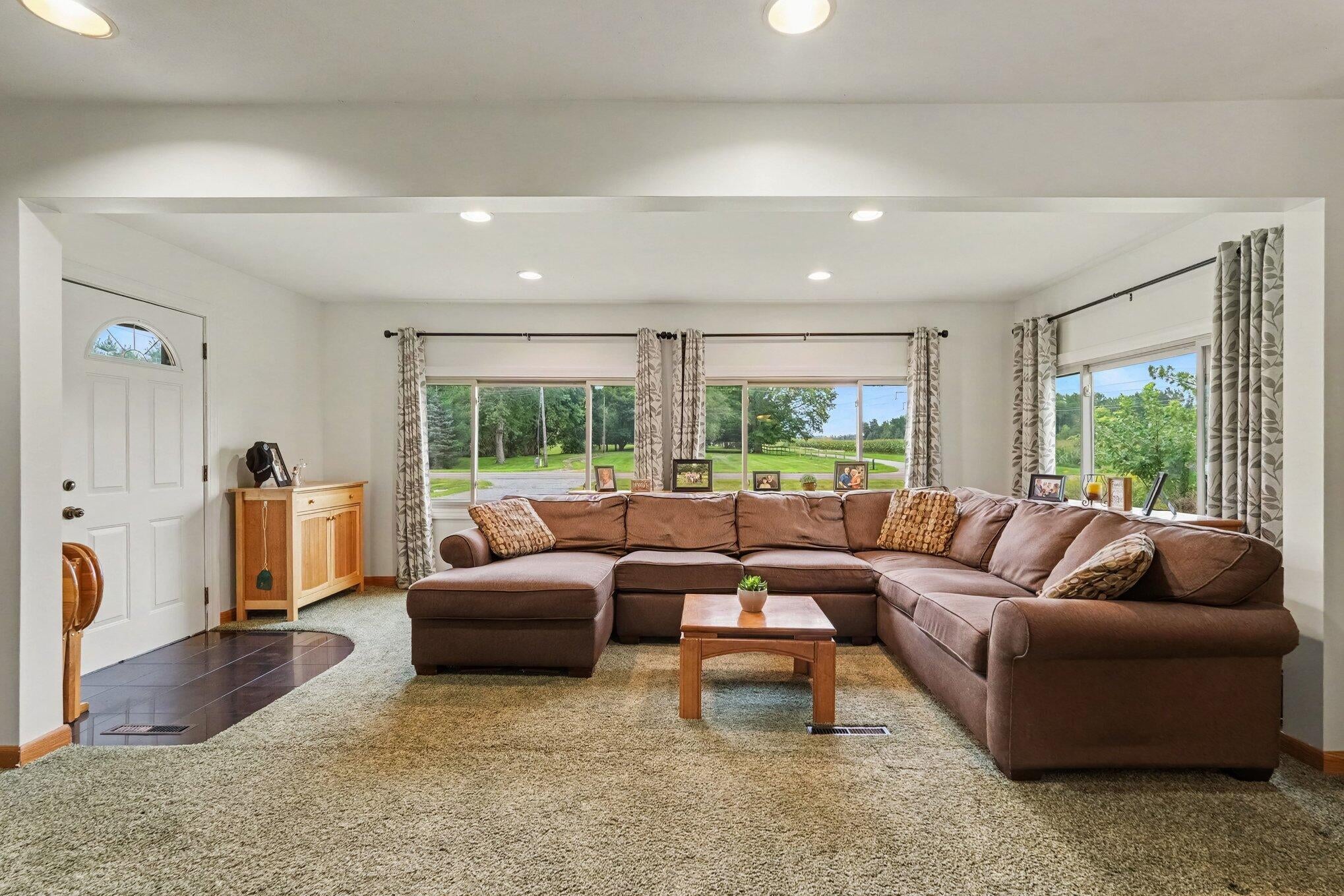 927 Lincoln Street
