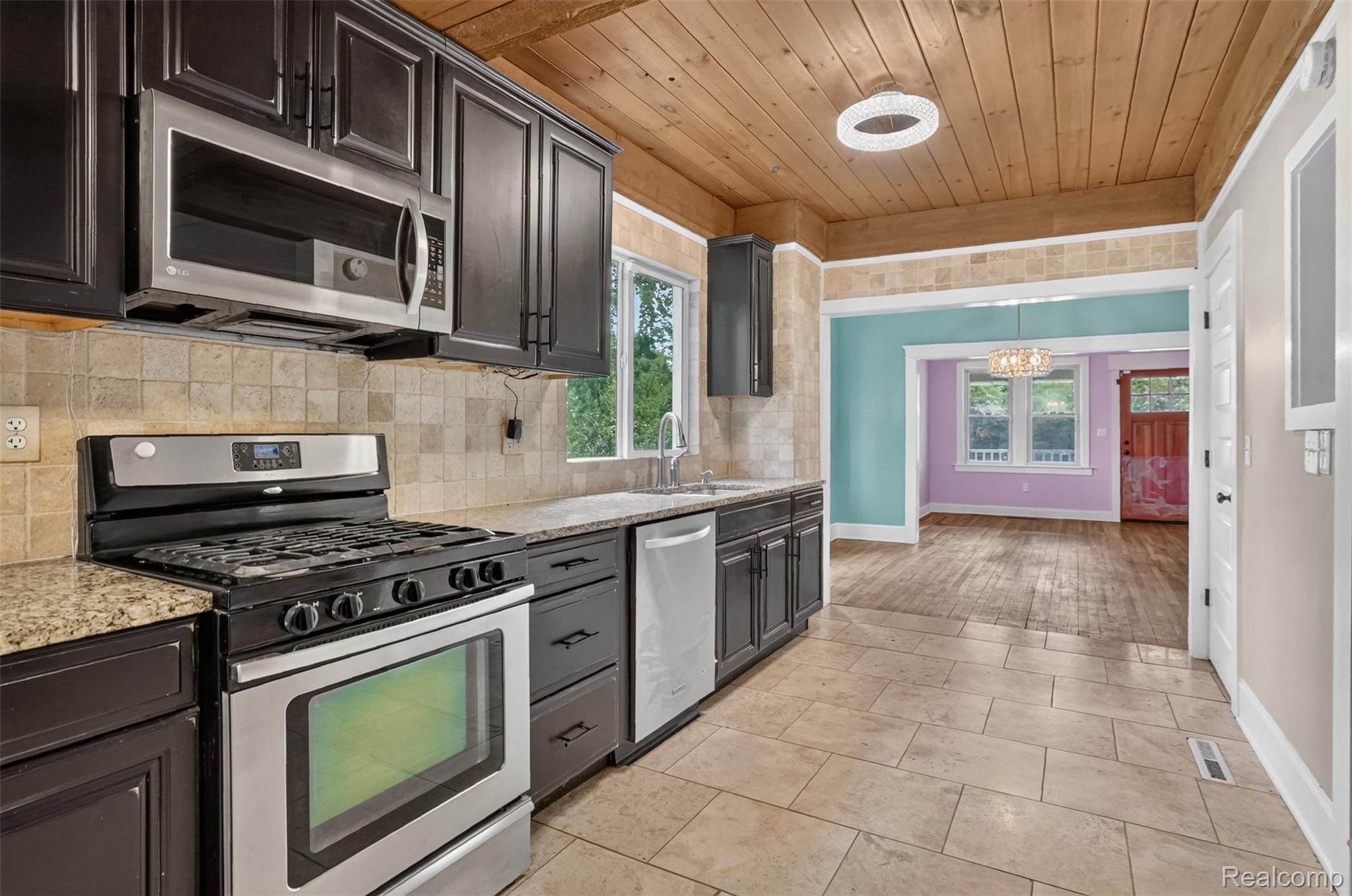 240 W Wattles Road