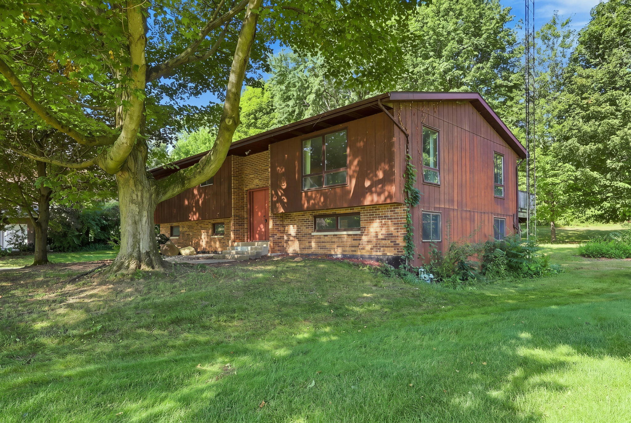 6336 Sycamore