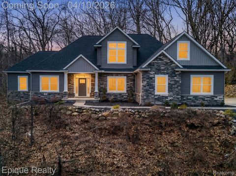 5950 Mountain Top Drive Genoa Township MI 48116