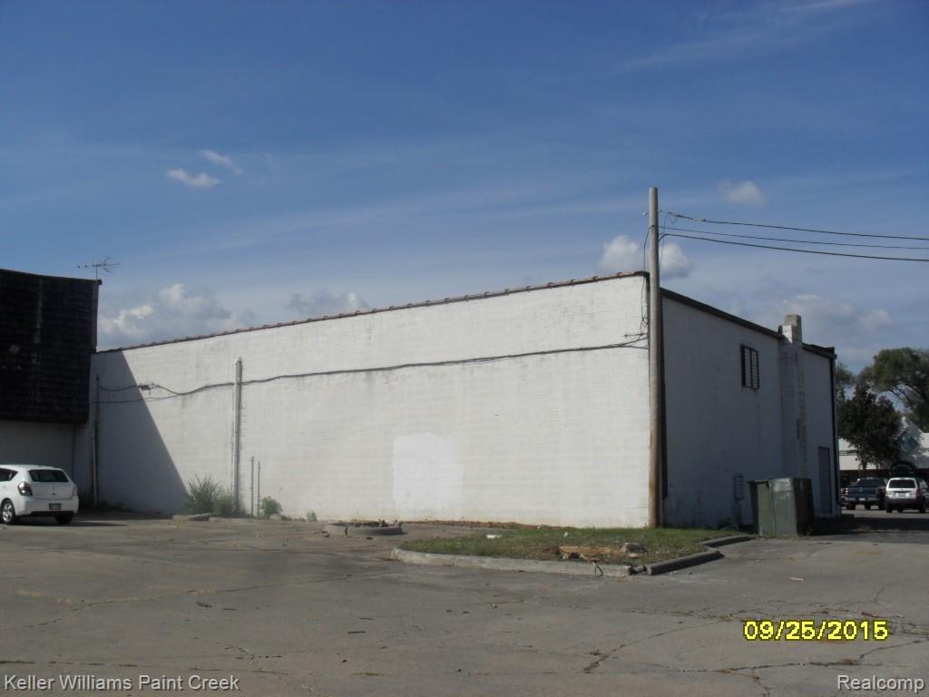 49562 Van Dyke Avenue