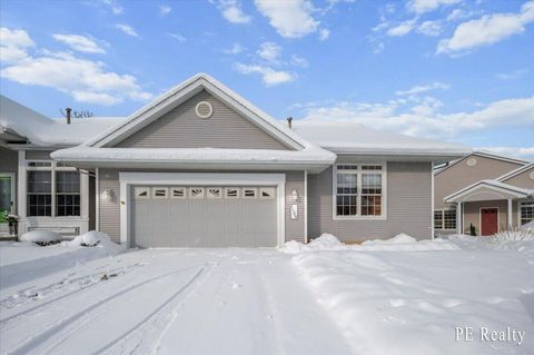 1129 Kensington Street NW Walker City MI 49534