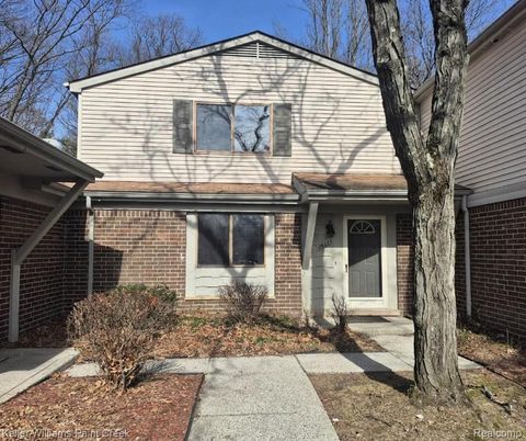 26728 Farmbrook Villa Drive Southfield City MI 48034