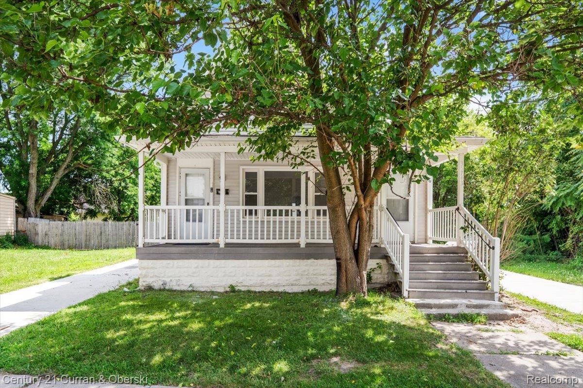 35743 E Michigan Avenue 2