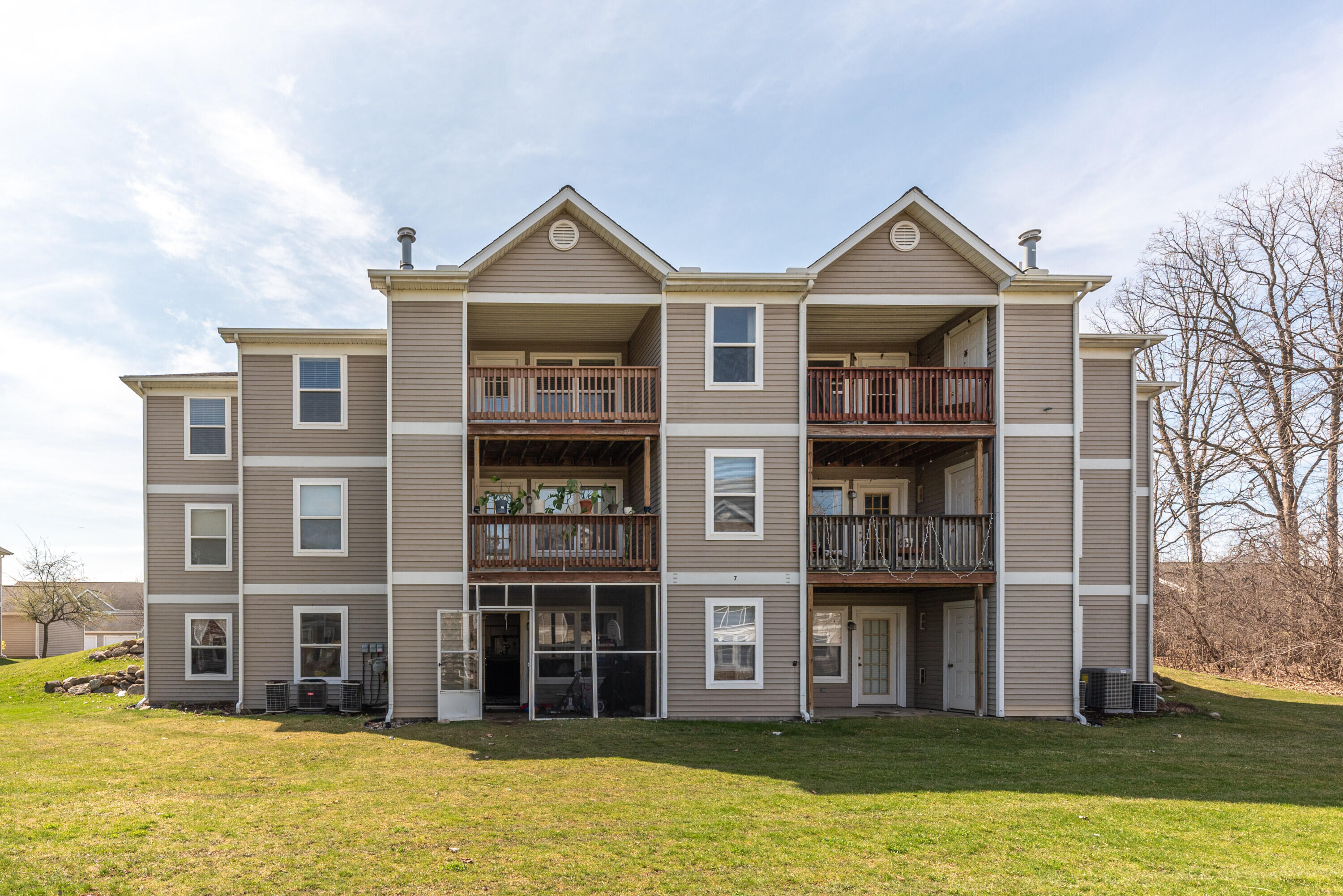 1322 Heatherwood Lane