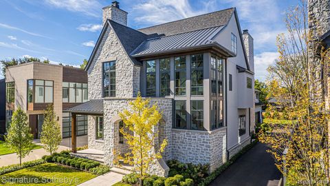 395 GREENWOOD Street Birmingham City MI 48009