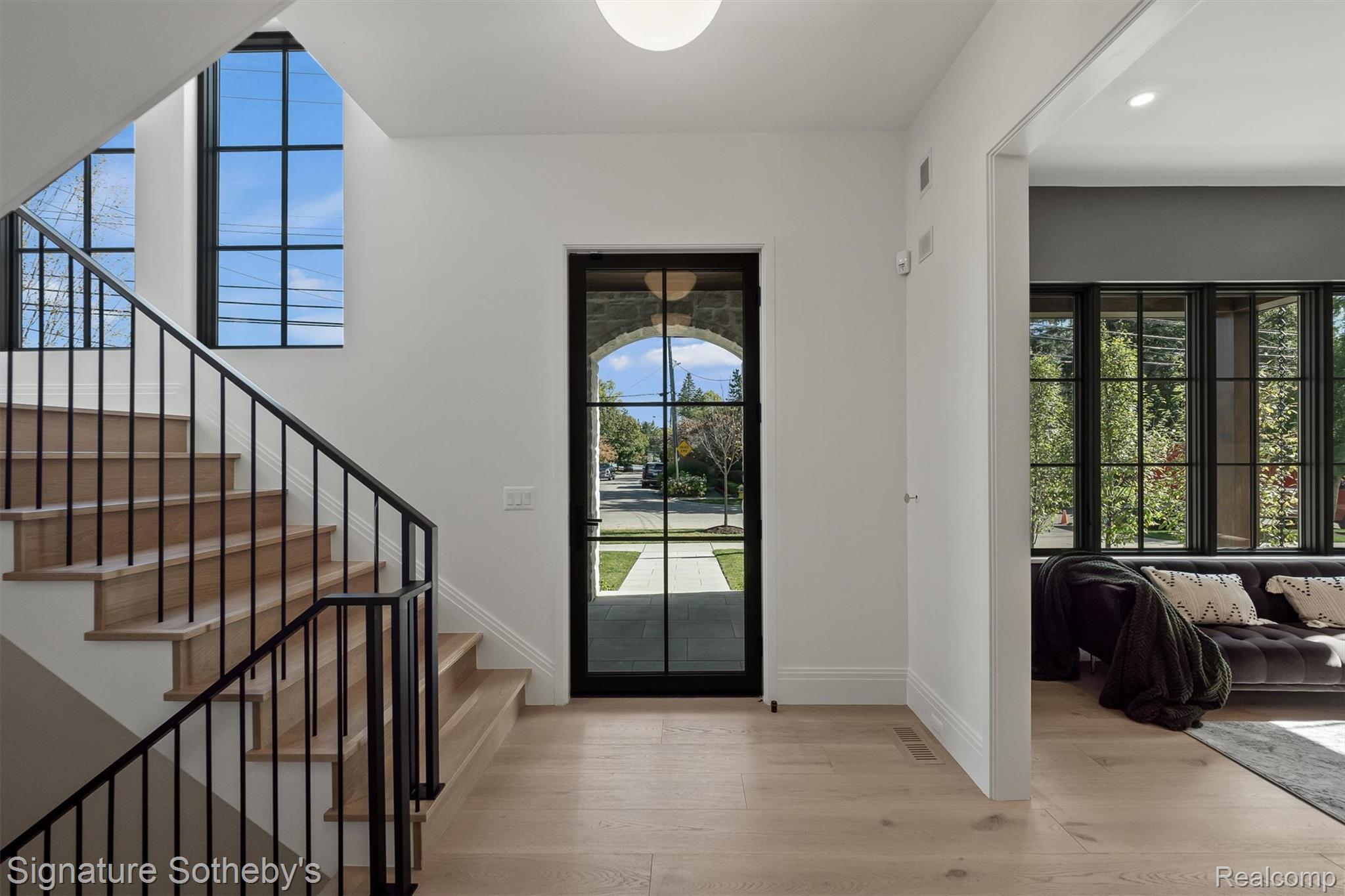 395 GREENWOOD Street