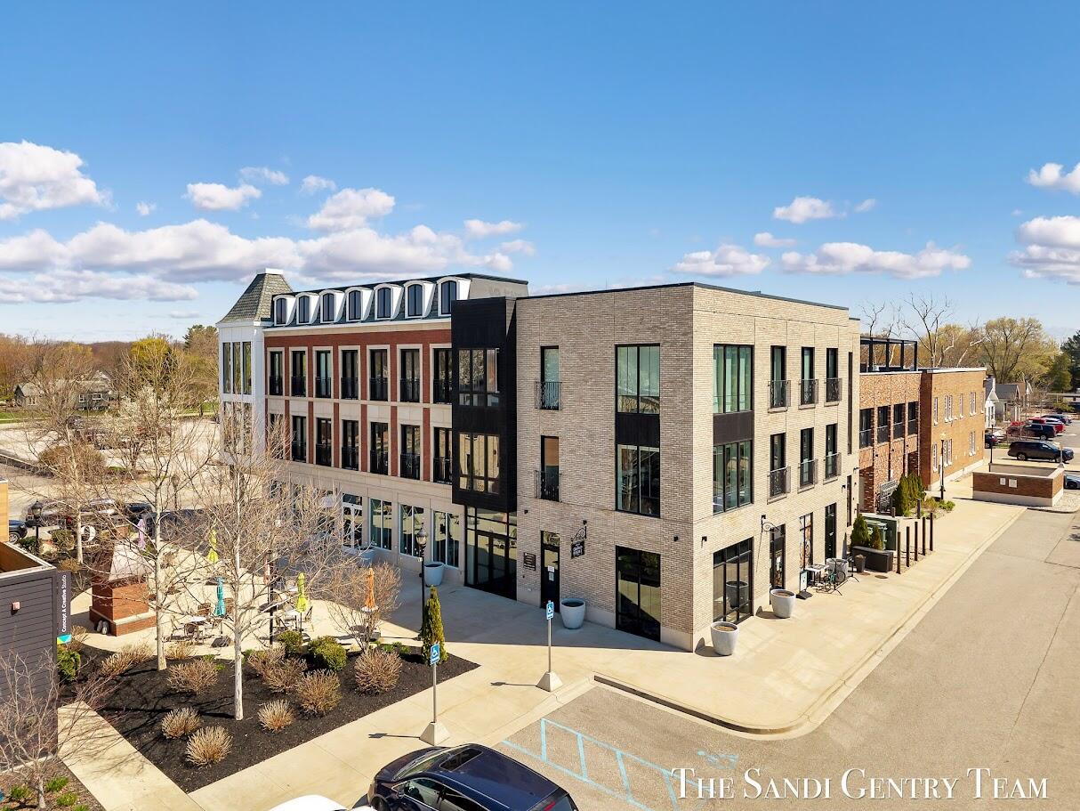 110 W Savidge Street 203