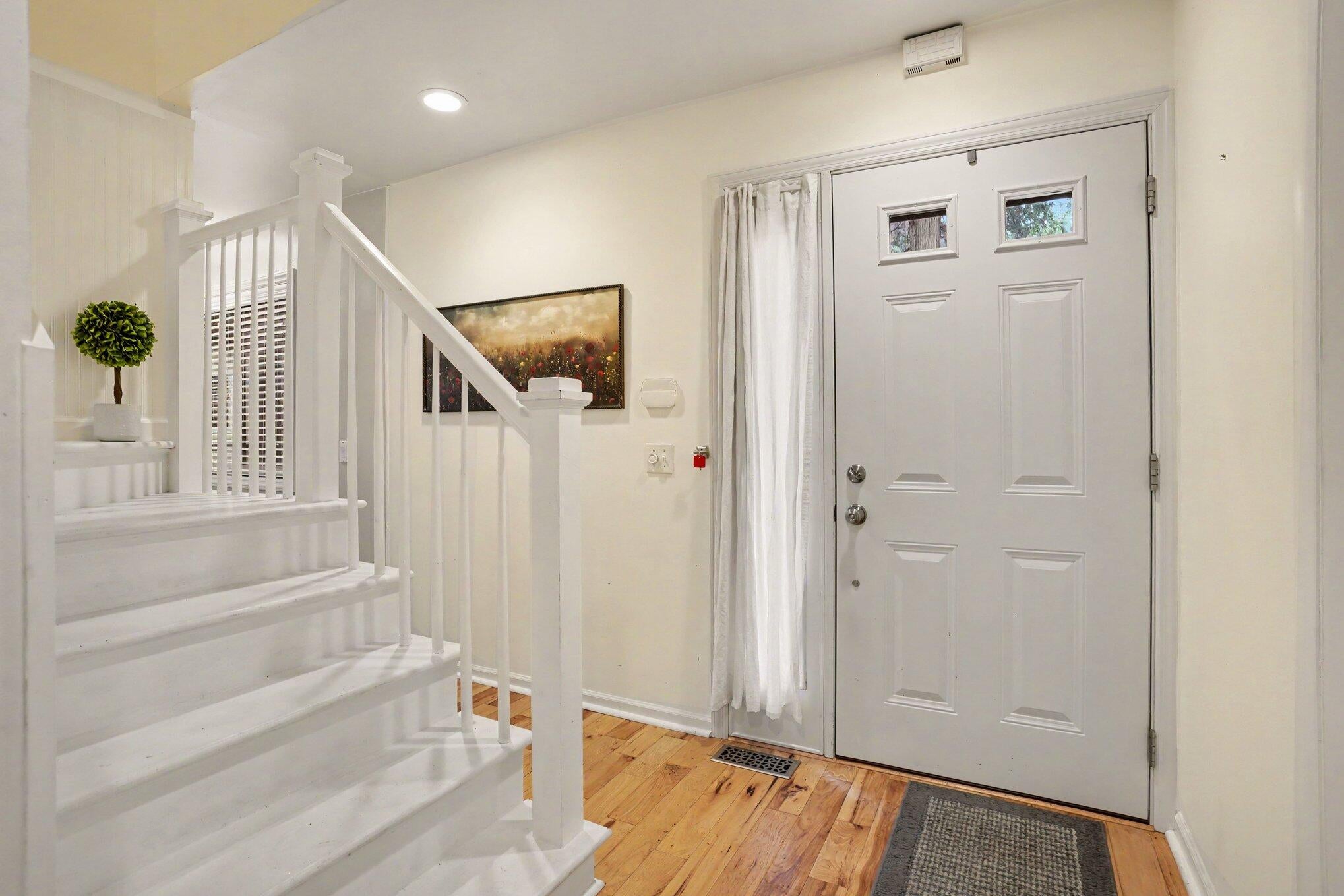 260 Dunbarton Court