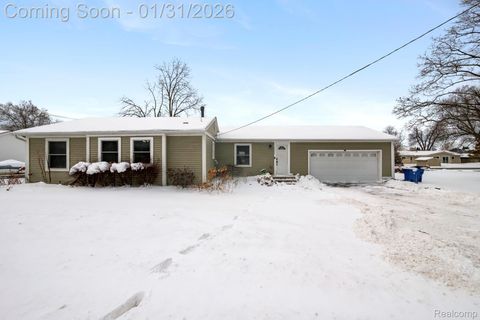 1298 S Cass Lake Road Waterford Charter Township MI 48328