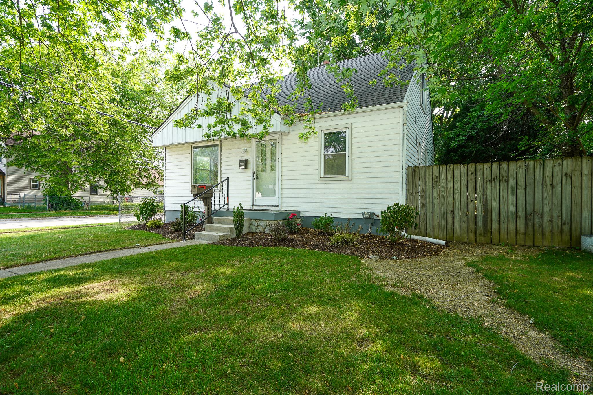 26340 Chippendale Street