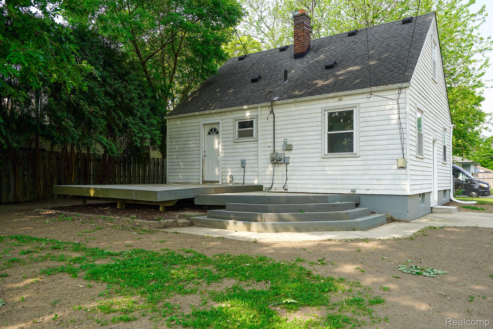 26340 Chippendale Street