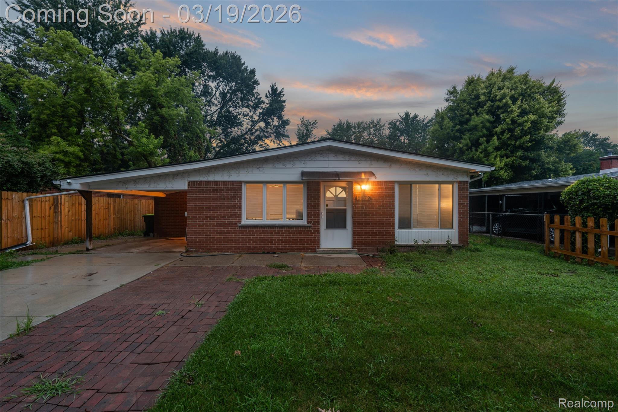 1579 NW Dulong Avenue NW