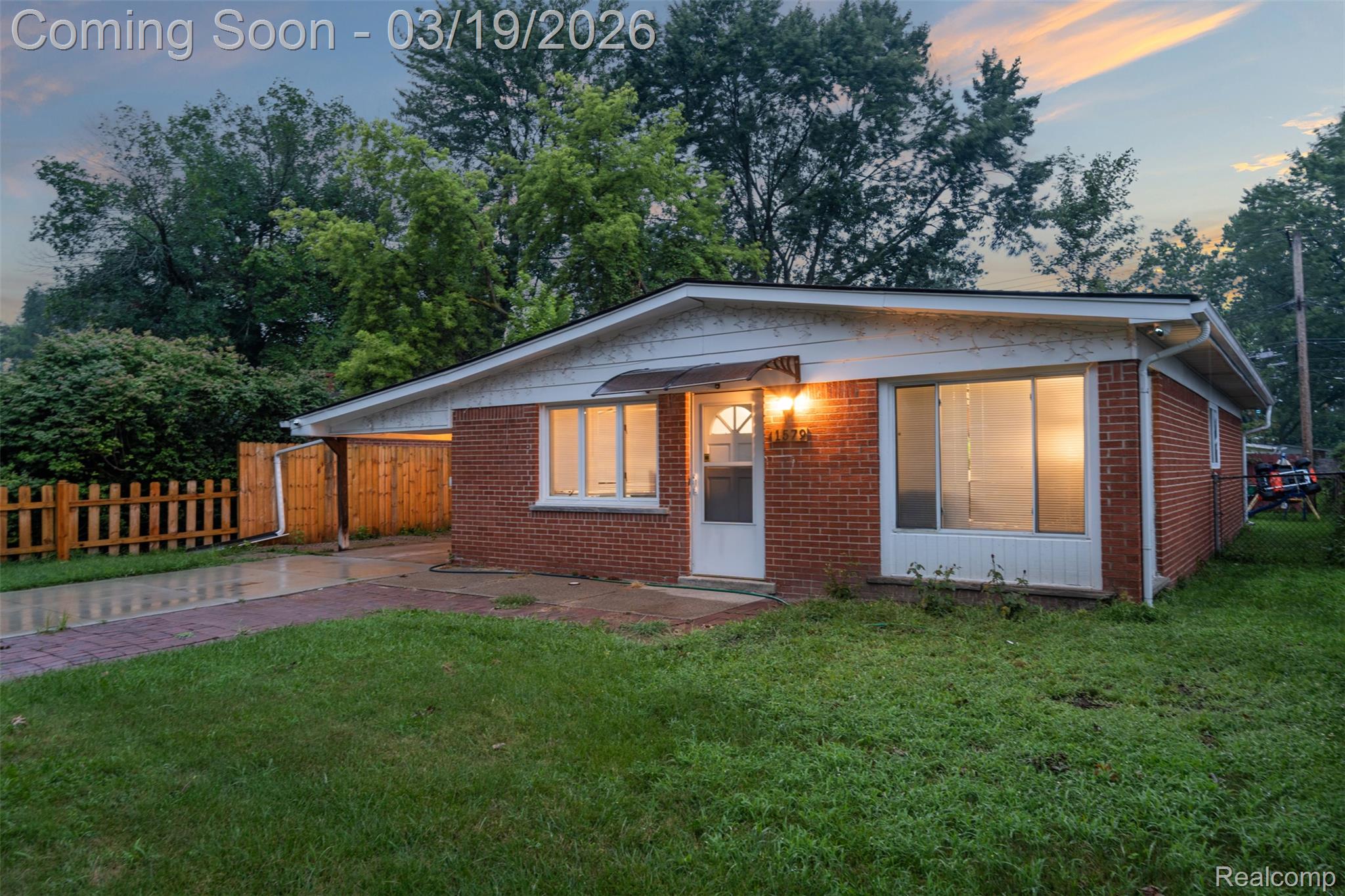 1579 NW Dulong Avenue NW