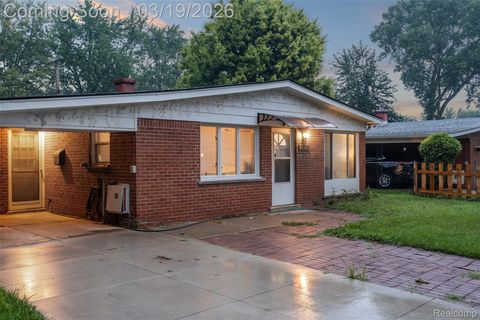 1579 NW Dulong Avenue NW Madison Heights City MI 48071