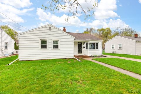 Photo of 962 Vine Street, Adrian City, MI 49221 (MLS # 56050204693)