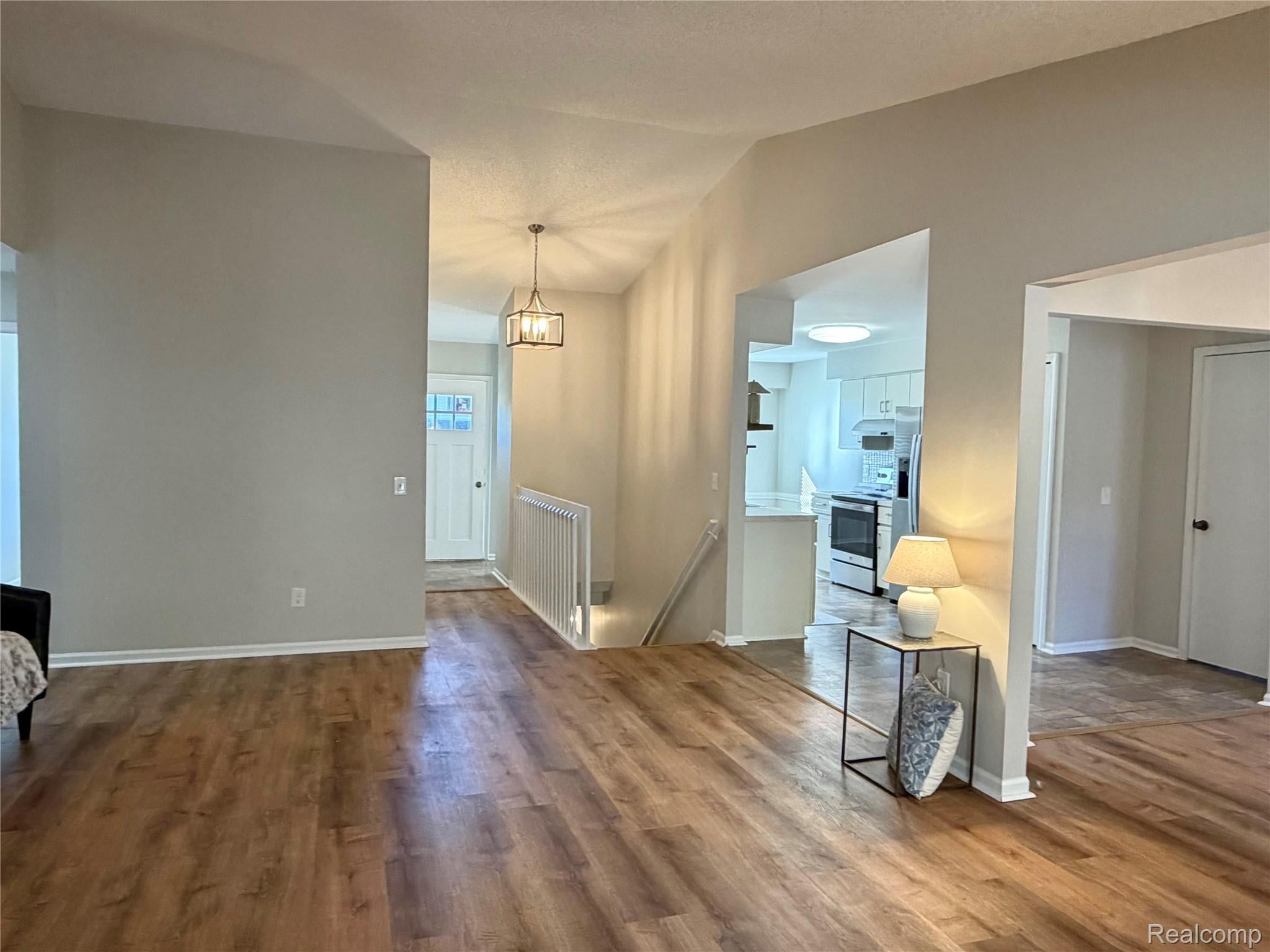 24492 Riverview Lane