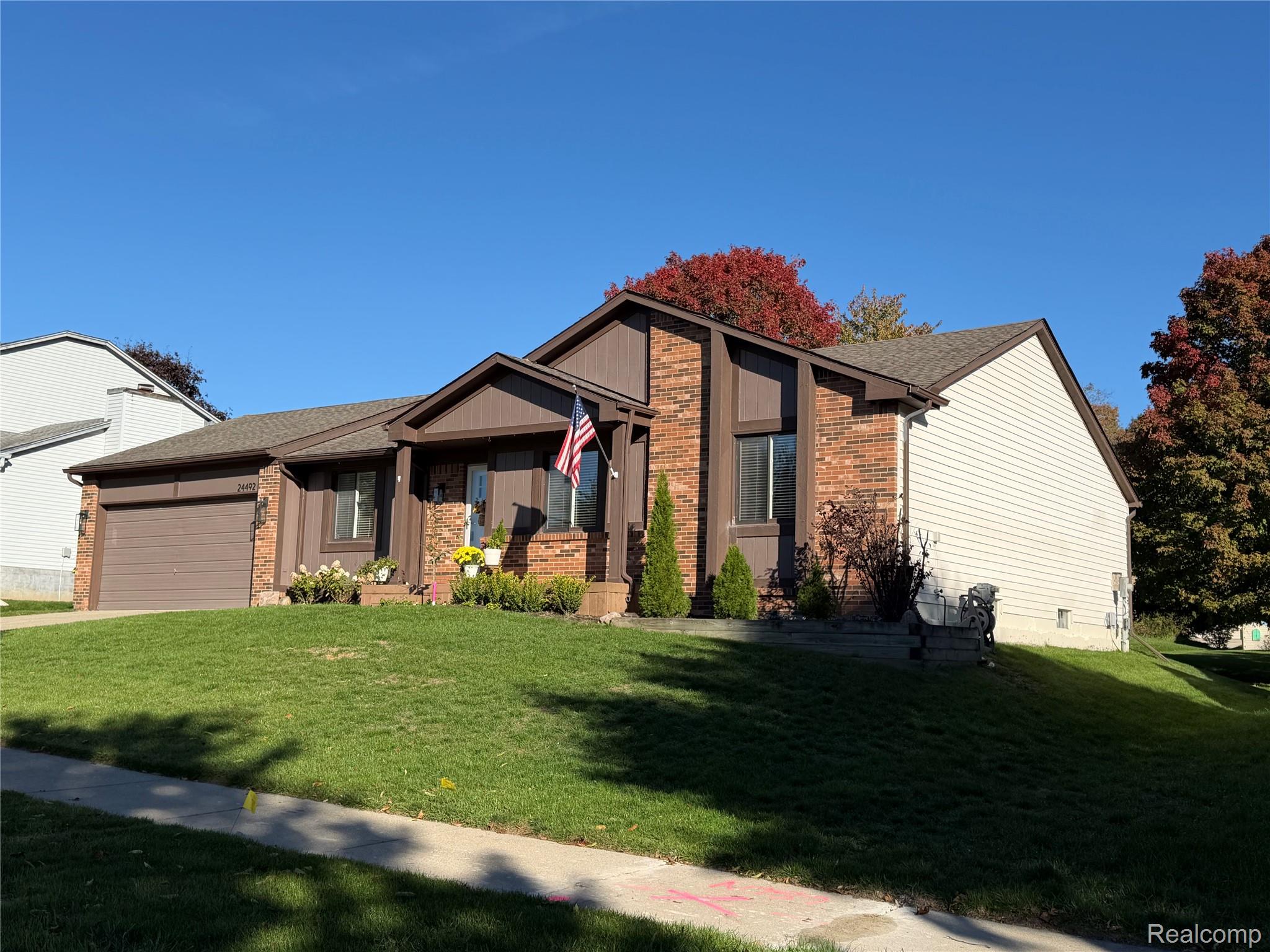24492 Riverview Lane