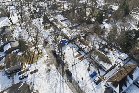 Tiny photo for 4901 Lake Grove Drive, White Lake Charter Township, MI 48383 (MLS # 20261001189)