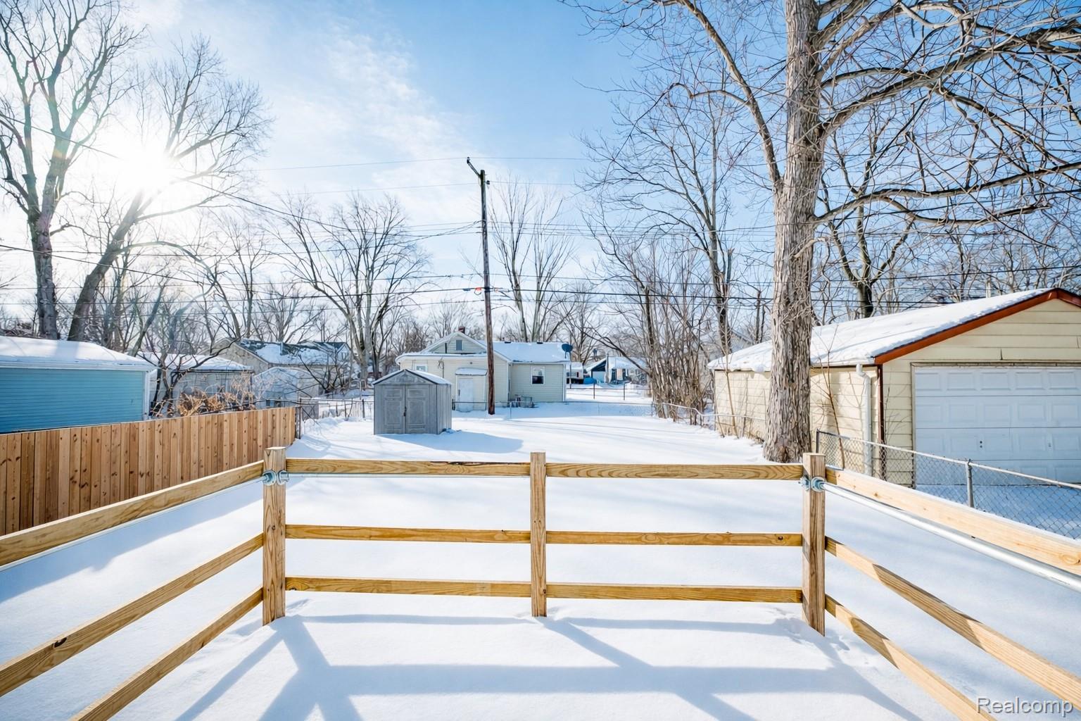 419 W Bernhard Avenue