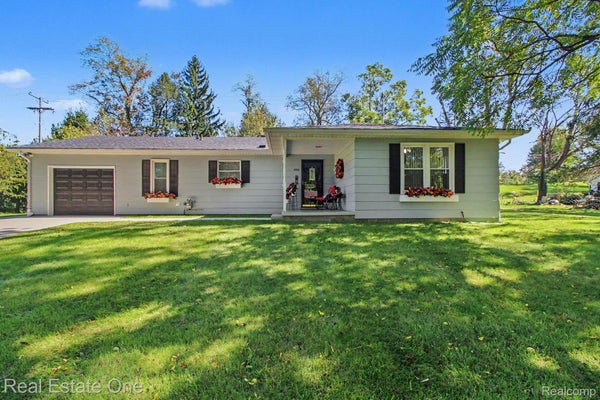6760 LOMBARDY DR, CHELSEA, MI 48118 - Image f9a6bc3b58a1cb8a64fd43dd4b01347c/2250968674