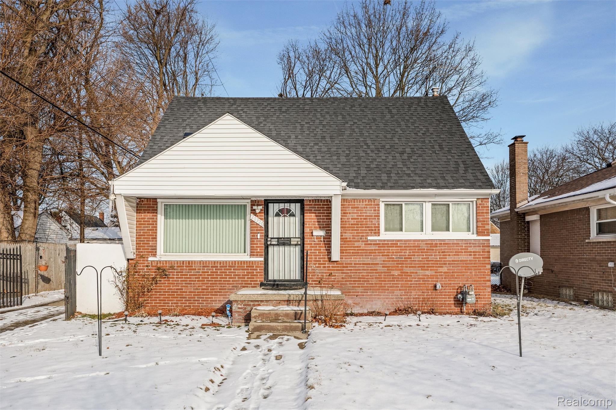 21720 Pembroke Avenue