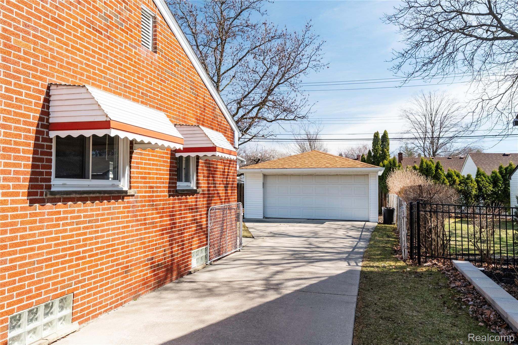 9042 Harrison Street