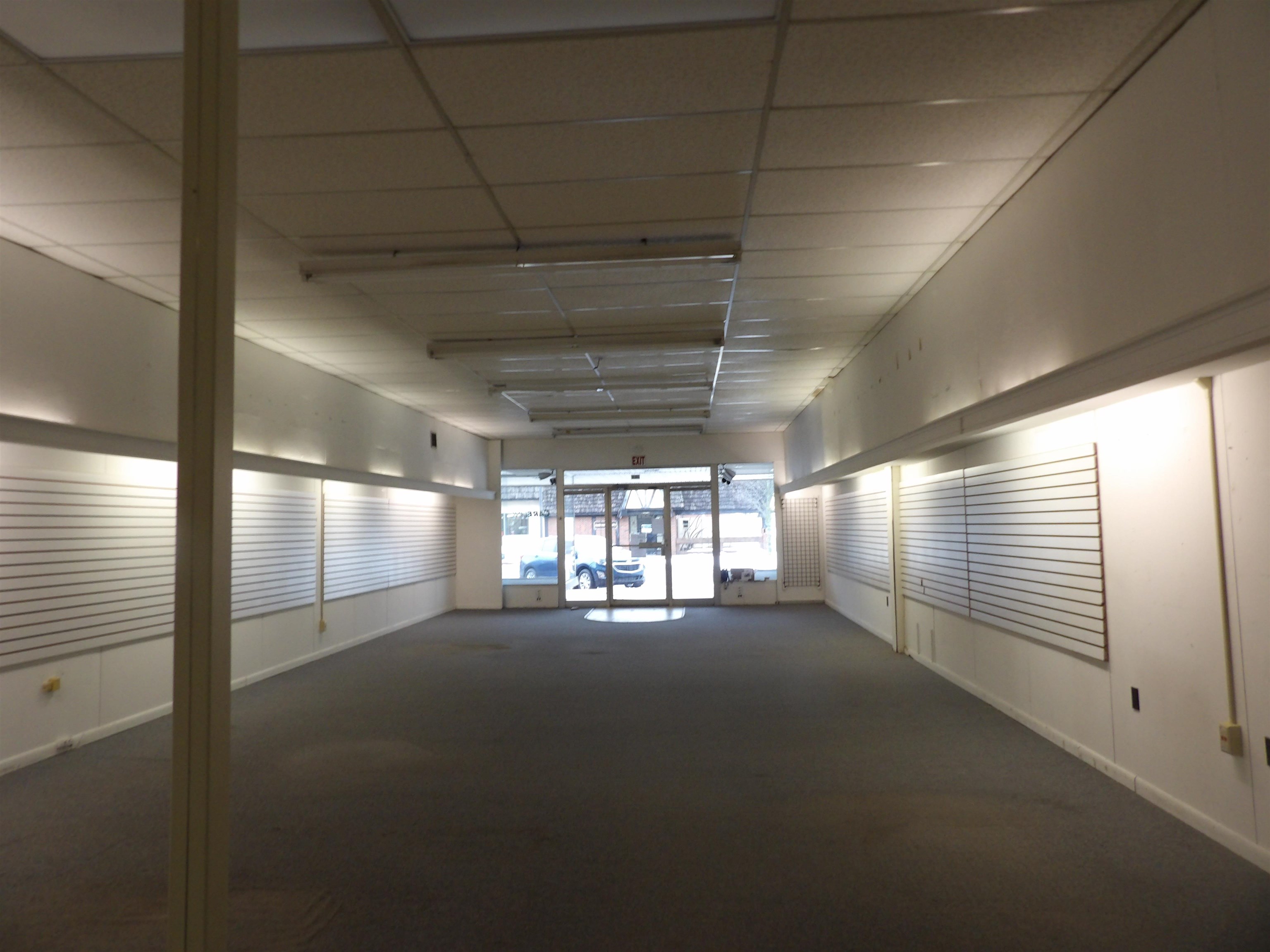 128 W Upton Avenue