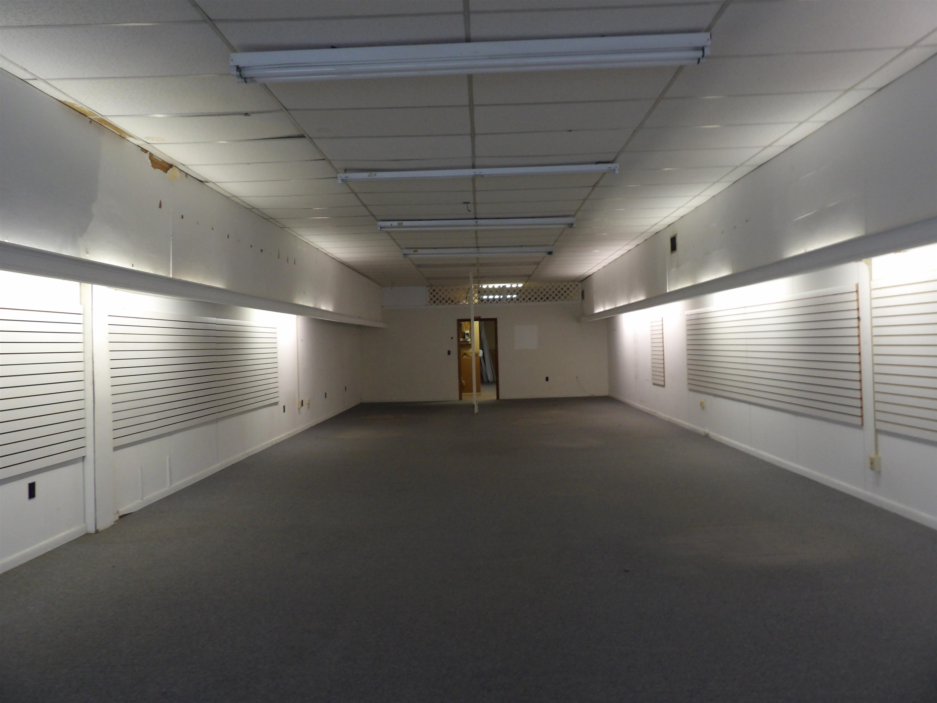 128 W Upton Avenue