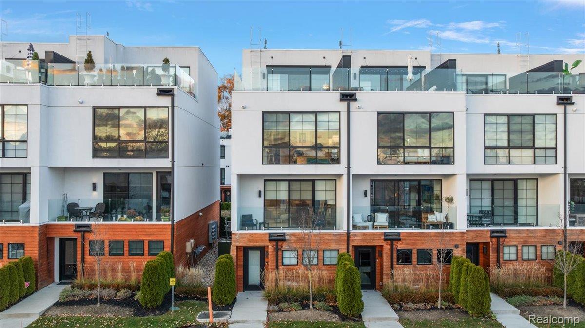 533 E Harrison Avenue 41