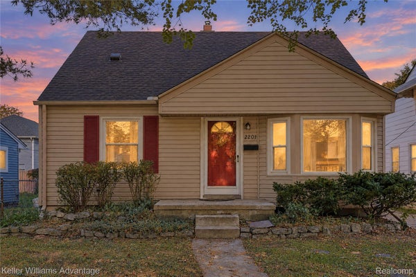 2201 HARWOOD AVE, ROYAL OAK, MI 48067 - Image f9b0bf13b6dfde78d457cf993a426e4d/1024896863