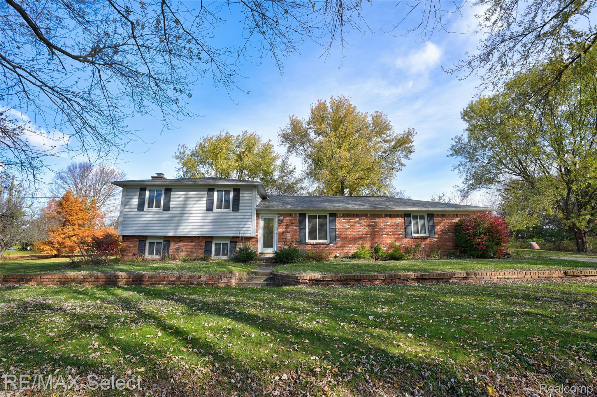 550 W Rose Center Road