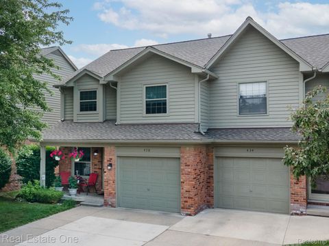 438 Oakgrove Court Clawson City MI 48017