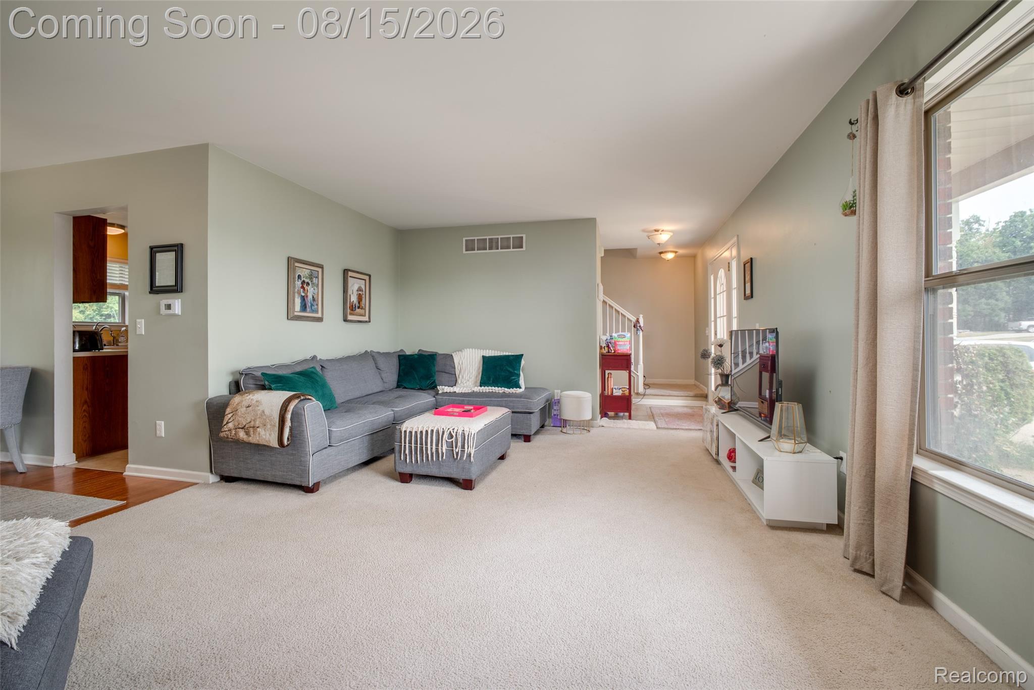 8376 Oak Ridge Drive