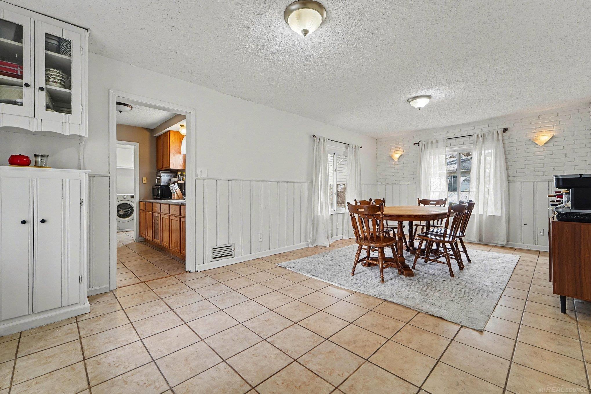 20620 Westhampton Avenue