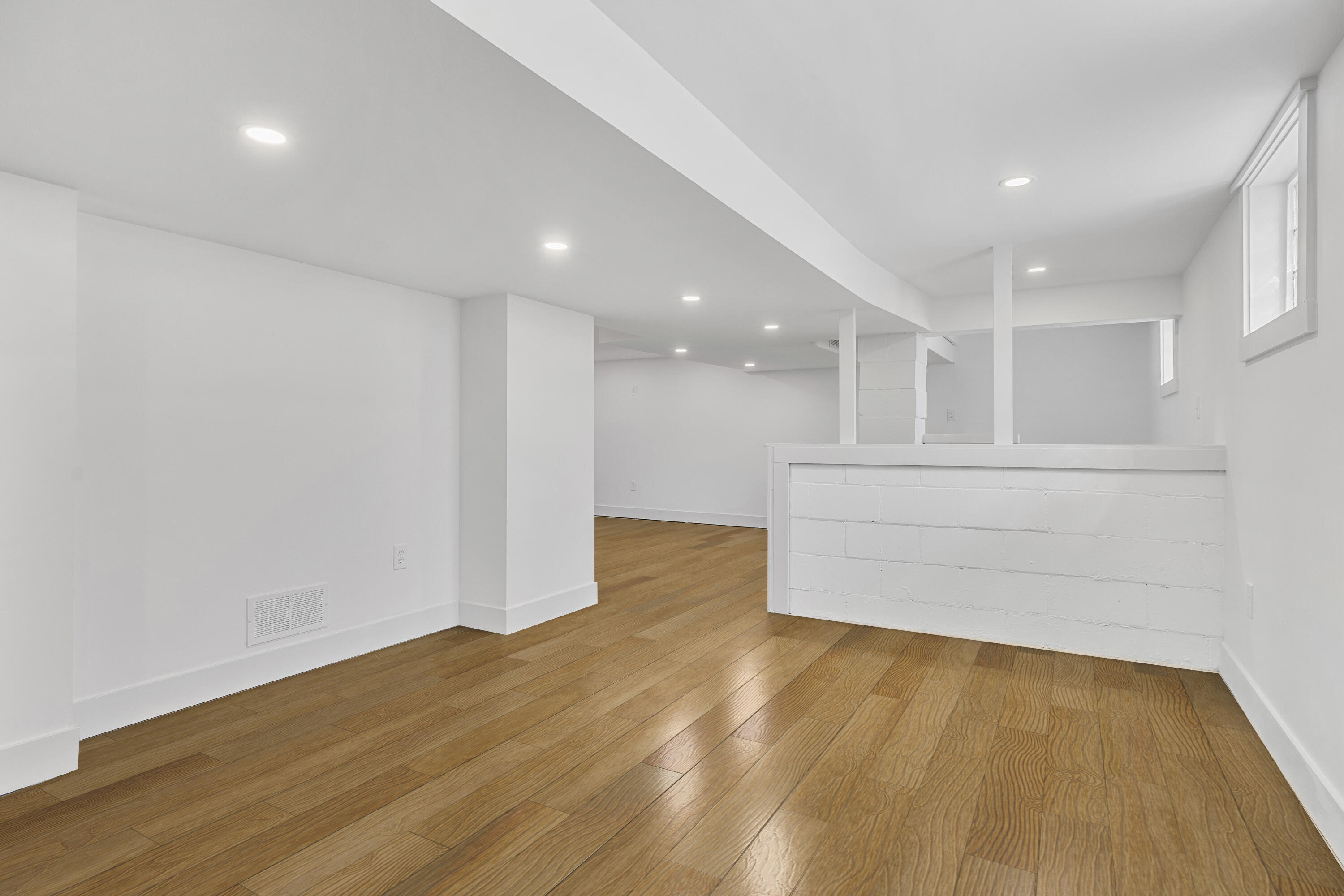 NewBuffaloCity_Berrien, Michigan 49117, United States, 4 Bedrooms Bedrooms, ,3 BathroomsBathrooms,Residential,Active,98428