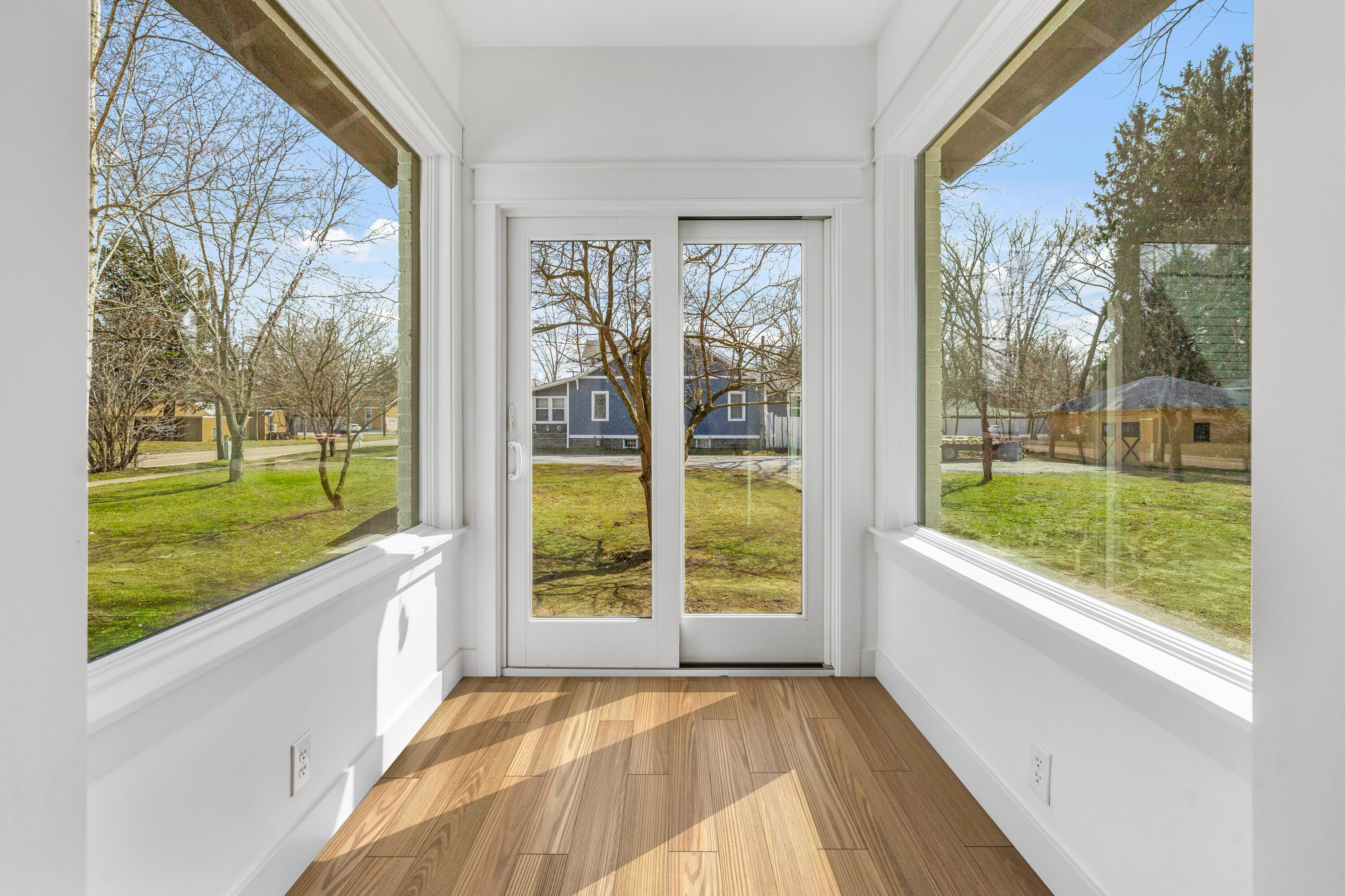 NewBuffaloCity_Berrien, Michigan 49117, United States, 4 Bedrooms Bedrooms, ,3 BathroomsBathrooms,Residential,Active,98428