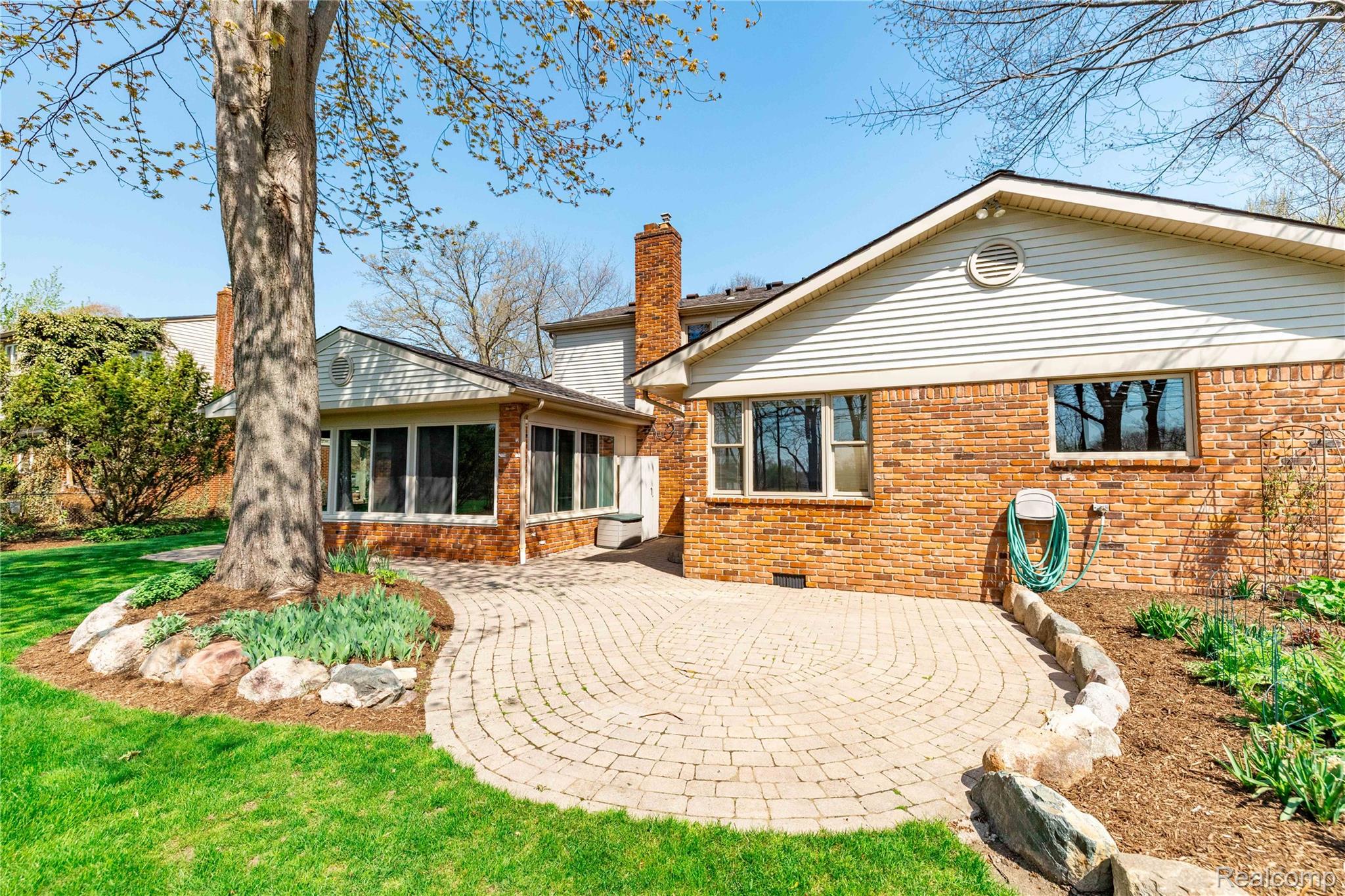 7611 Ferry Road