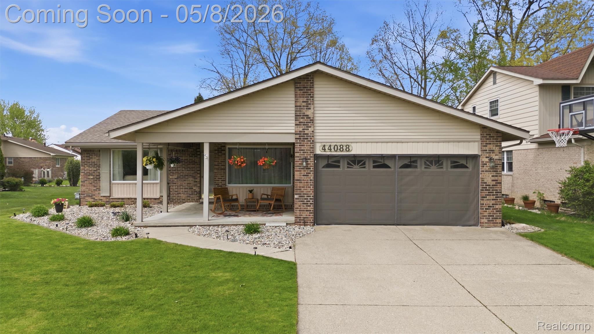 44088 Yorkshire Drive