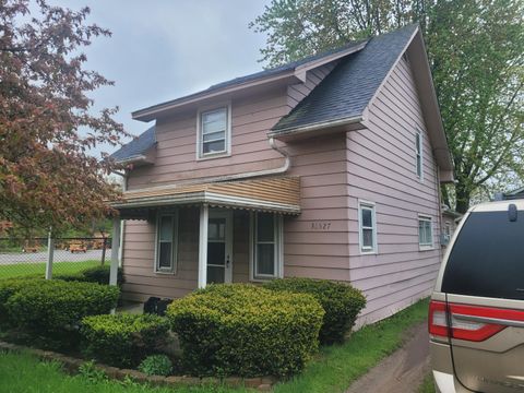 36527 Violet Street Huron Charter Township Wayne MI 48164