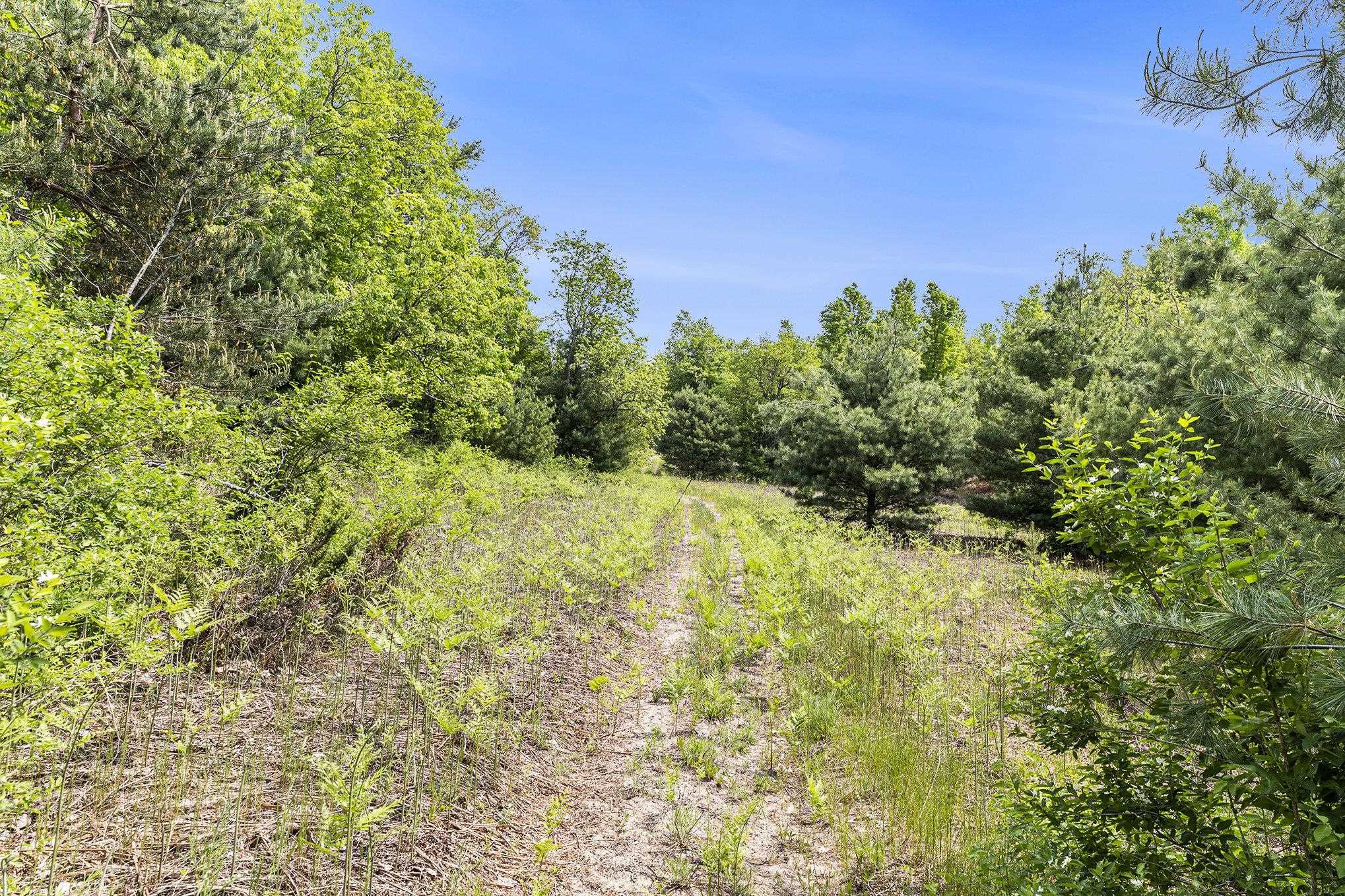 00 1A East Traverse Highway