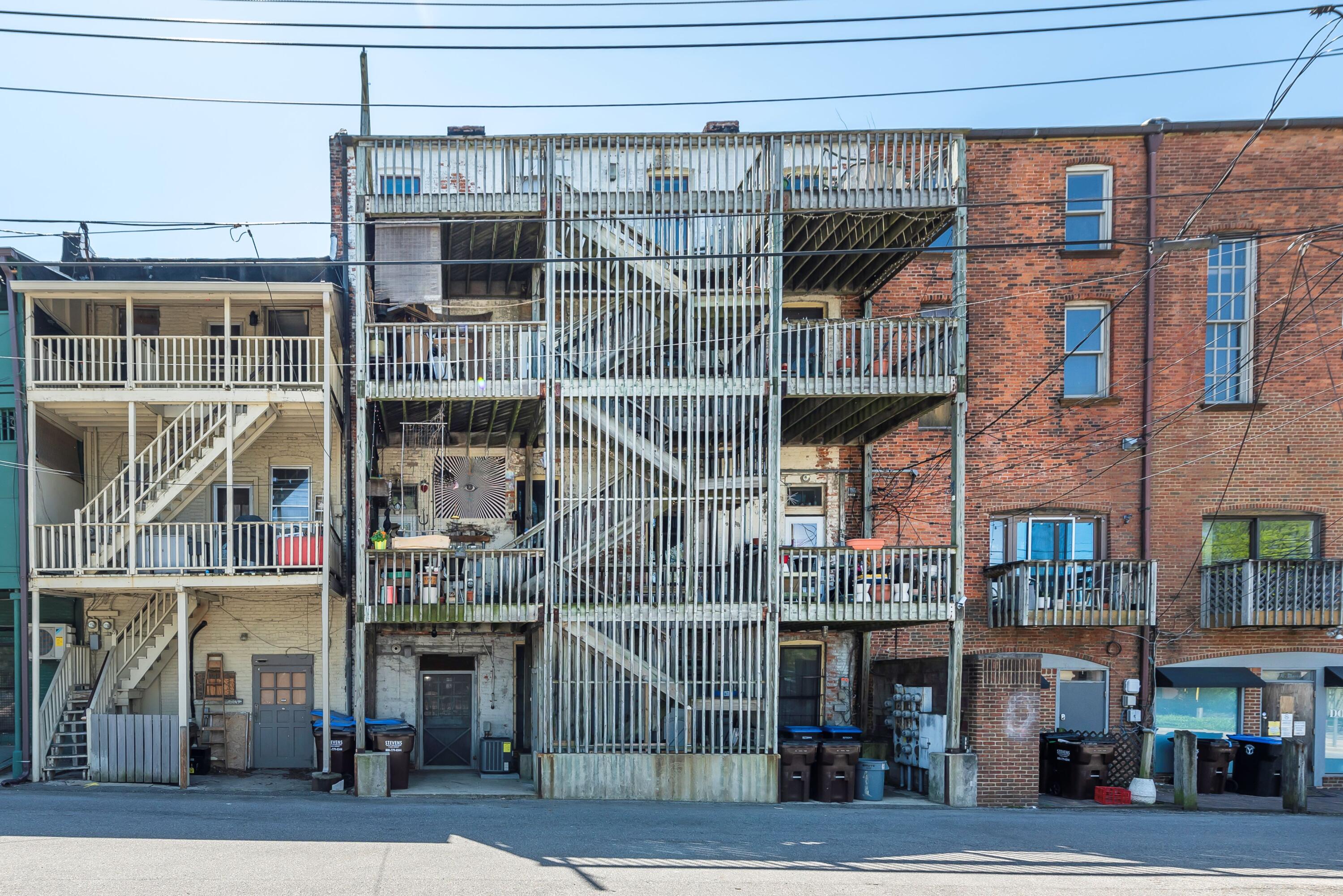 23/25 E Cross Street