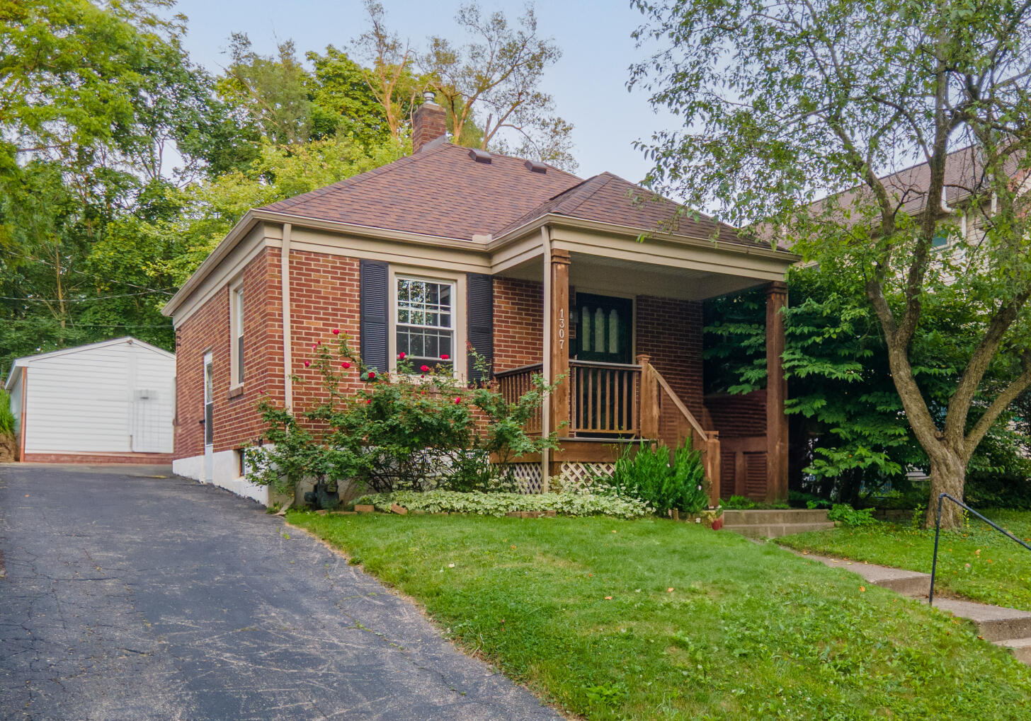 1307 Edgewood Avenue