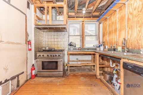 Tiny photo for 1334 White Street, Ann Arbor, MI 48104 (MLS # 81026054515)