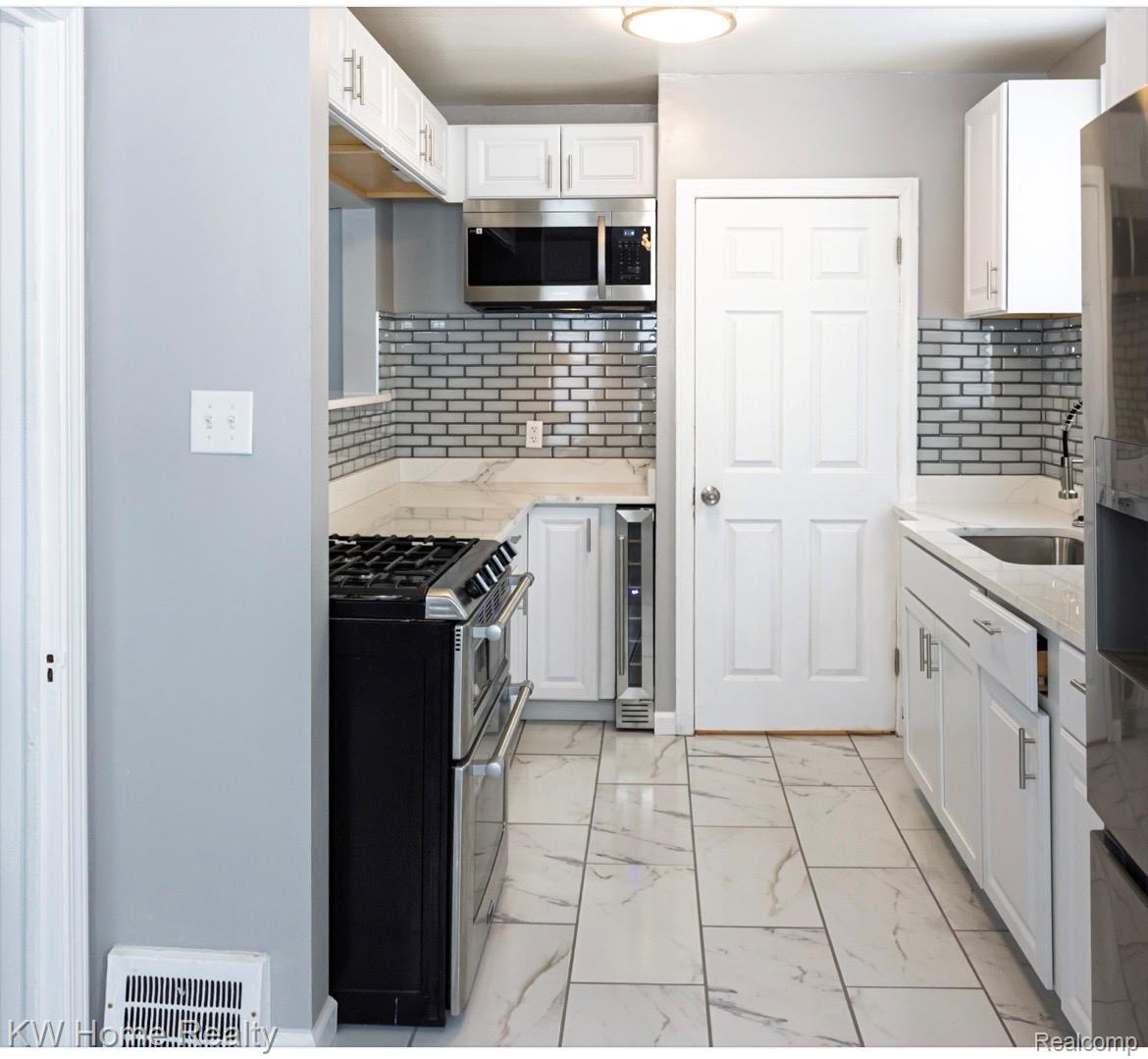 20051 Prairie Street